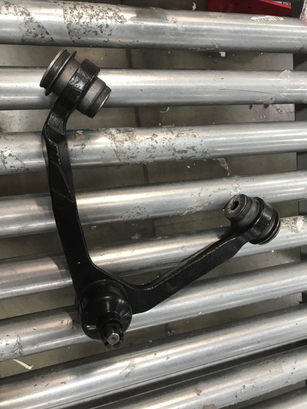 Photo 1 of TRW JTC1508 Suspension Control Arm and Ball Joint Assembly for Ford F-150: 1997-2003 and other applications Front Right Upper Suspension Control Arm and Ball Joint Assembly Front Right Upper - JTC1508