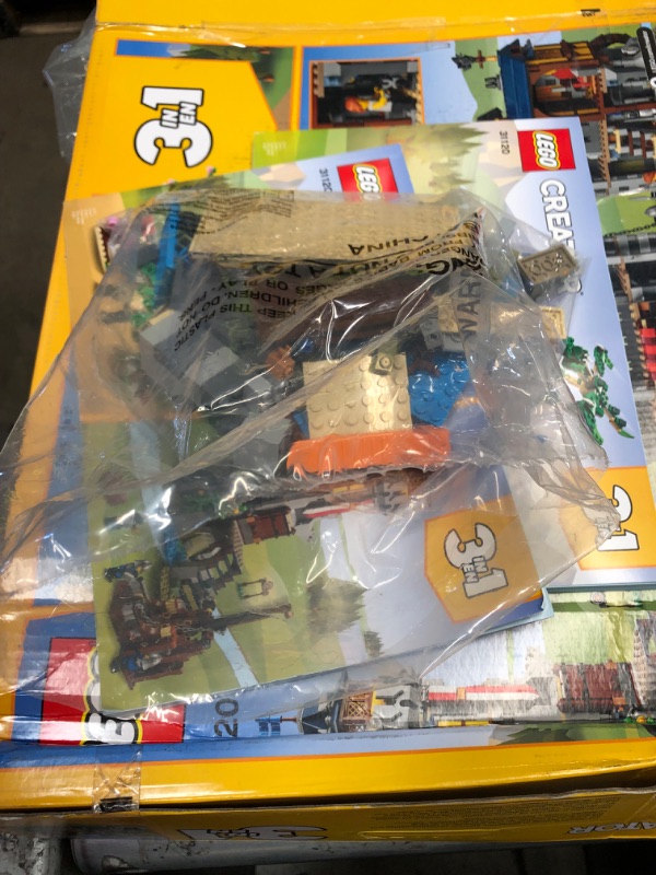 Photo 1 of *READ NOTES*LEGO Creator 3in1 Medieval Castle 31120 Building Toy Set for Kids, Boys, and Girls Ages 9+ (1,426 Pieces) Frustration-Free Packaging