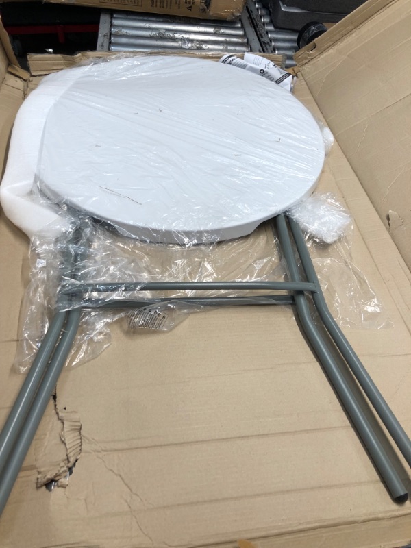 Photo 3 of *** USED IN GOOD CONDITION *** SUPER DEAL 2.7 Foot Round Folding Card Table, 32" Indoor Outdoor Portable Plastic Kitchen or Camping Picnic Party Wedding Event Table, White Round 32"x32"