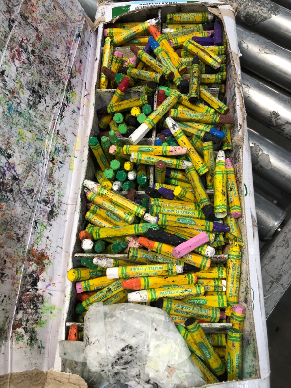 Photo 1 of Crayola Oil Pastels Classpack (box of 336)