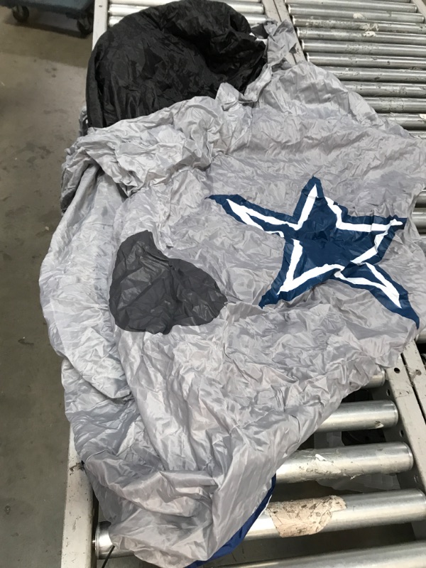 Photo 2 of **MISSING PLUG FOR POWER CORD UNABLE TO TEST** Fabrique Innovations NFL Unisex Inflatable Lawn Helmet Dallas Cowboys One Size Team Color