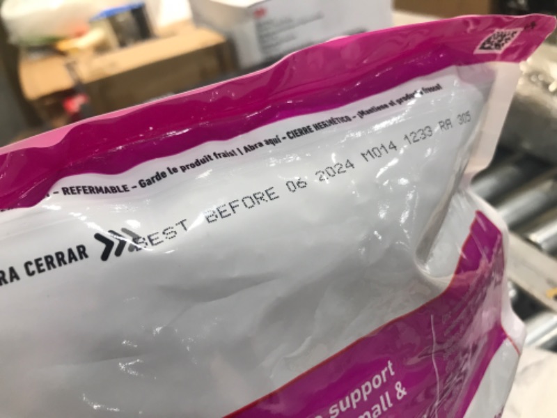 Photo 3 of *** BEST BY  06/2024** Hill's Science Diet Dry Food, Adult 11+ for Senior Dogs, Small Paws, Chicken Meal, Barley & Brown Rice Recipe, 15.5 lb Bag 15.5 Pound (Pack of 1)