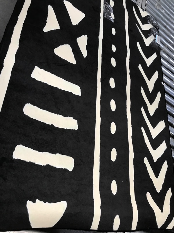 Photo 2 of African mud Cloth Black and White Area Rugs Non-Slip Floor Mat Doormats Home Runner Rug Carpet for Bedroom Indoor Outdoor Kids Play Mat Nursery Throw Rugs Yoga Mat
