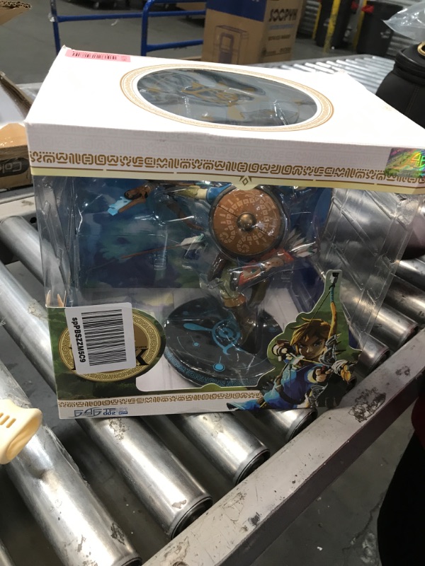 Photo 2 of First 4 Figures The Legend of Zelda: Breath of The Wild: Link Figure, Blue