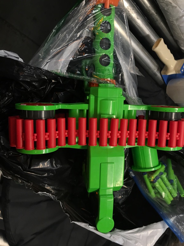 Photo 2 of Dart Zone Enforcer Super Commando Toys , Green , 40-round ammo belts