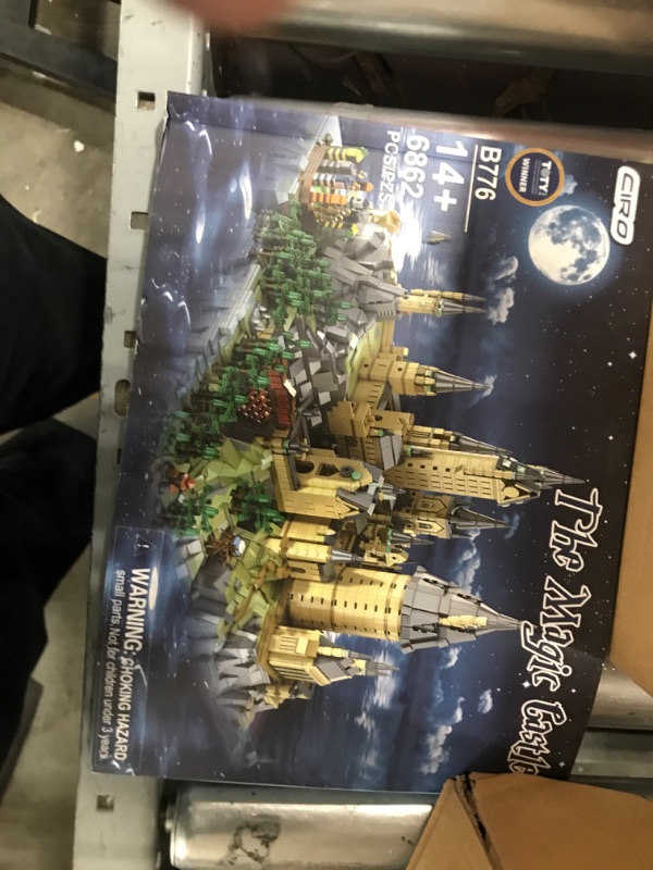 Photo 5 of Educiro Harry Hogs Magic Castle Building sets, (6862 Pieces) Adults sets Challenging Wizarding World, 23-Inches Collectible Display Building Toy Set for Kids, Boys, and Girls Ages 16+