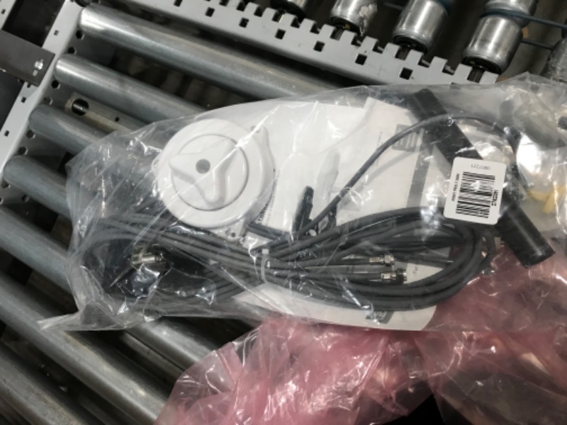 Photo 1 of Winegard RZ-6035 Rayzar z1 RV TV Antenna (HD