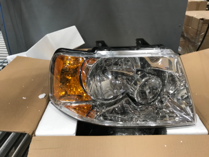 Photo 2 of AUTOSAVER88 Headlights Assembly Compatible with 03 04 05 06 2003 2004 2005 2006 Ford Expedition Chrome Housing