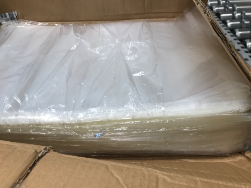 Photo 1 of 11" x 17", 1.5 Mil (1000/Case) Tape Strip Resealable Crystal Clear Polypropylene Bags
