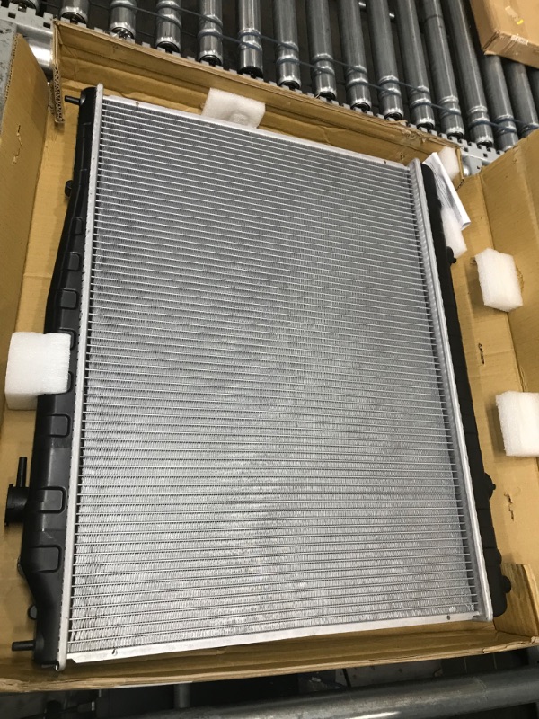 Photo 2 of Denso 221-3420 Radiator