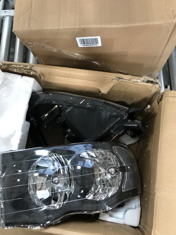 Photo 2 of AUTOSAVER88 Headlight Assembly Compatible with 2002-2005 Dodge Ram Pickup Truck OE Style Replacement Headlamps Black Housing with Clear Reflector Lens A Black Housing Clear Reflector Clear Lens OE Replacement