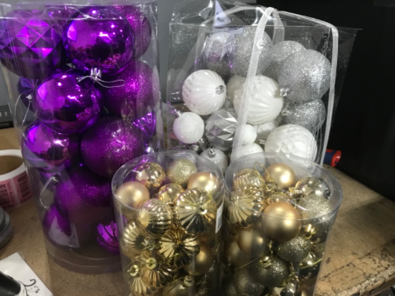 Photo 1 of 4 pcs ornament bundle