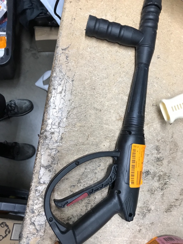 Photo 2 of ***MISSING ADAPTER***
Spray Gun with Side Assist Handle, M22 Connections for Cold Water 4500 PSI Pressure Washer, QC Adapter Included
