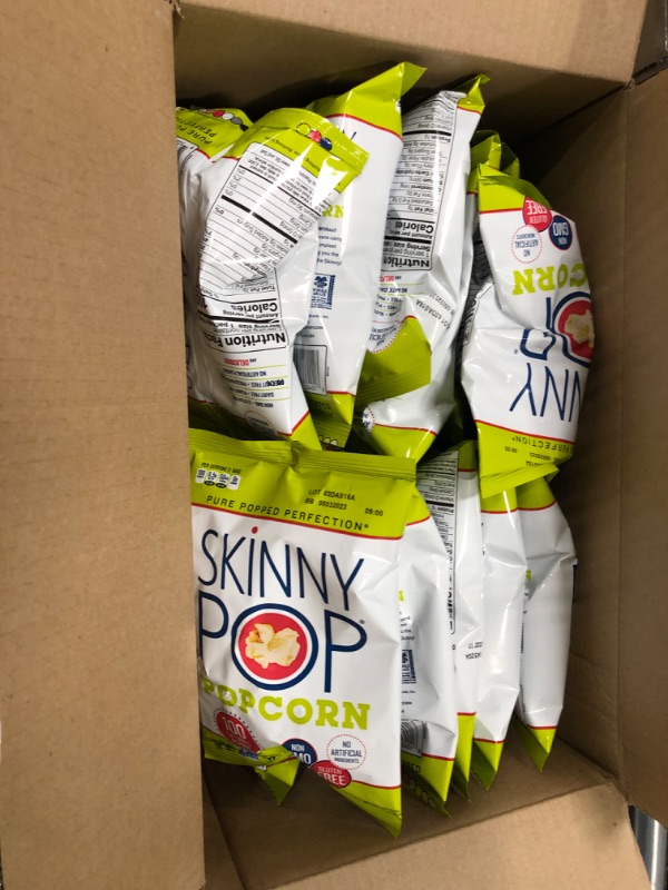 Photo 4 of 30-COUNT
EXPIRED 5-3-2023
Skinnypop Popcorn 100 Calorie Popcorn Bags .65 Oz
