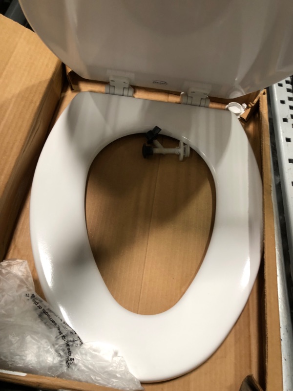 Photo 4 of **minor damage to attachment **
Bemis 1500EC 390 Lift-Off Wood Elongated Toilet SEAT, Cotton White
