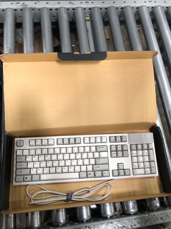 Photo 4 of Realforce R2 Keyboard (Full, Ivory, 55G)
