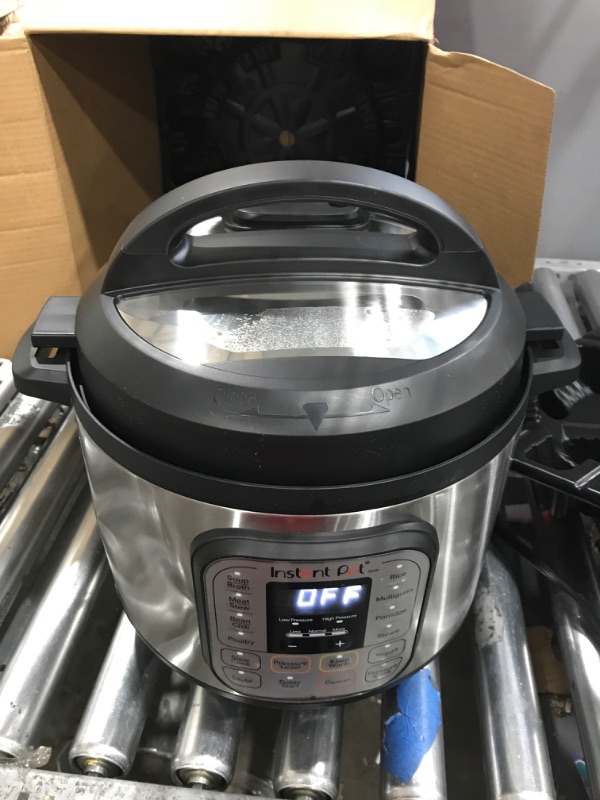 Photo 1 of ***TESTED/ TURNS ON** Instant Pot Duo 7-in-1 Electric Pressure Cooker, Slow Cooker, Rice Cooker, Steamer, Sauté, Yogurt Maker, Warmer & Sterilizer, Includes App With Over 800 Recipes, Stainless Steel, 8 Quart 8QT Duo