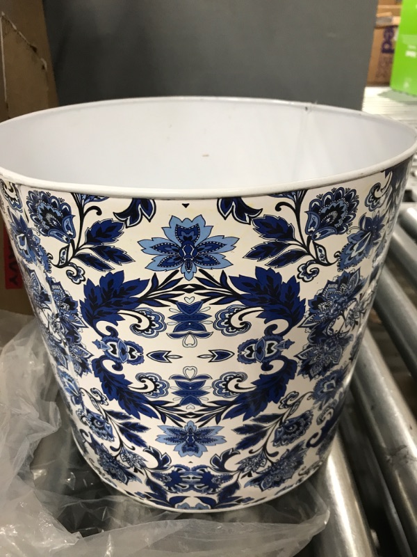 Photo 3 of 12in. Oriental Blue and White Classic Round Metal Planter