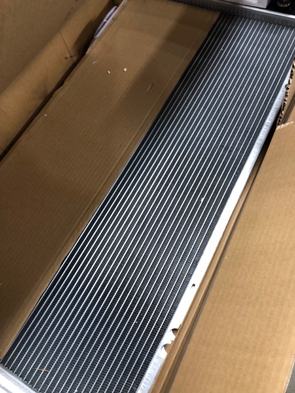 Photo 3 of DWVO 34'' Core Radiator Compatible Compatible with Chevy Silverado Suburban GMC Yukon Sierra Tahoe Escalade Hummer H2 4.3L 4.8L 5.3L 6.0L 6.2L V8 DWRD1001