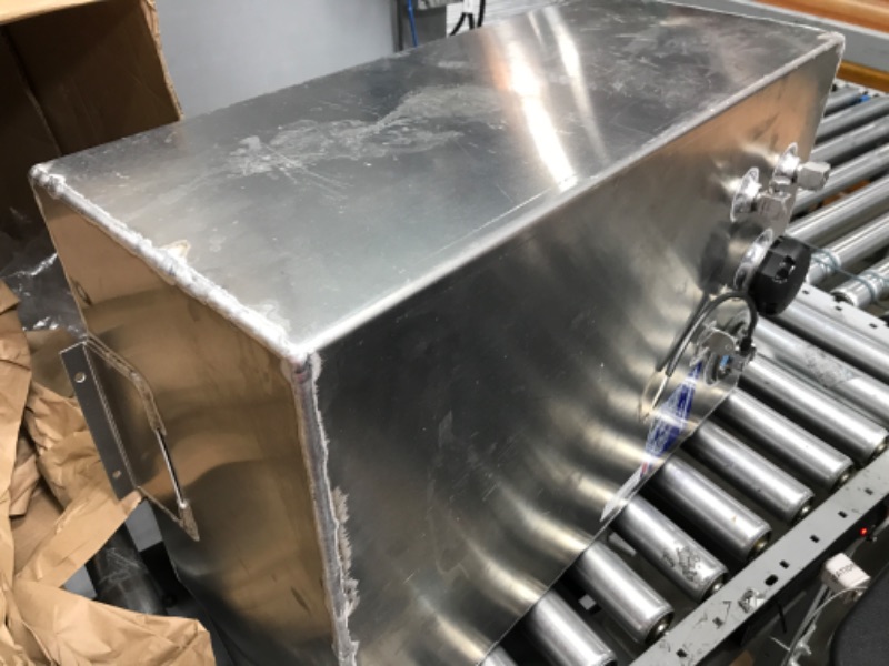 Photo 1 of **MINOR DAMAGE** RDS MFG INC 62533 General Purpose Tank-18Gal