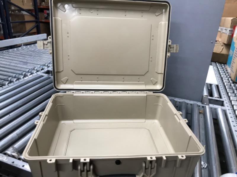 Photo 3 of **MISSING FOAM**
Condition 1 20" Medium Waterproof Protective Hard Case with Foam - 20" x 17" x 8" #253 Watertight IP67 (Tan)
