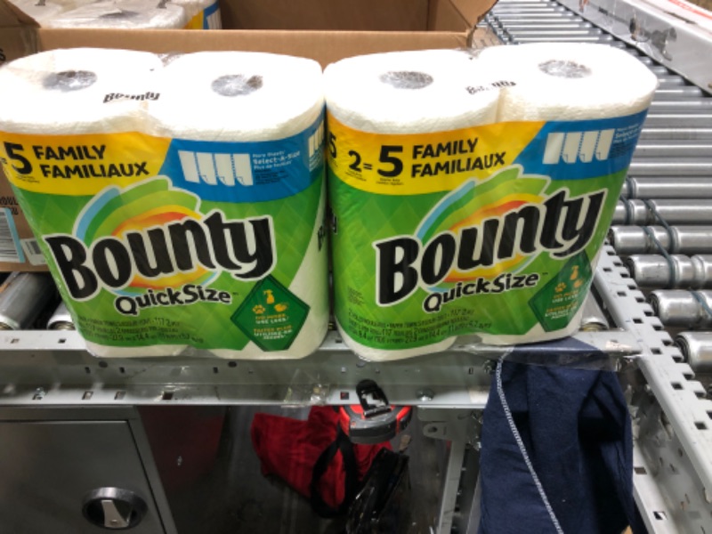 Photo 2 of 2pcks of Bounty Select-A-Size Paper Towels, White, 2 Double Plus Rolls = 5 Regular Rolls
