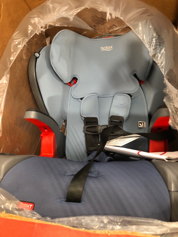 Photo 2 of Britax Grow with You ClickTight+ Harness-to-Booster, Blue Ombre SafeWash ClickTight Plus Blue Ombre