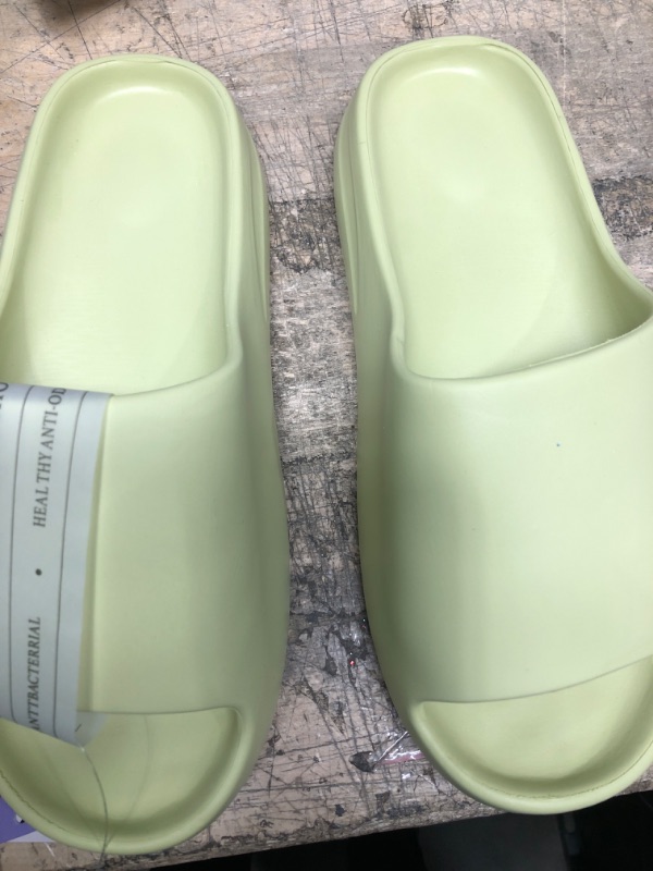 Photo 1 of Men's And Women's Bathroom Slippers,Semi-Enclosed Slippers,Thickened Super Soft Non-Slip Slippers,EVA Material,Indoor And Outdoor Sandals 6-6.5 Women/4-5 Men White