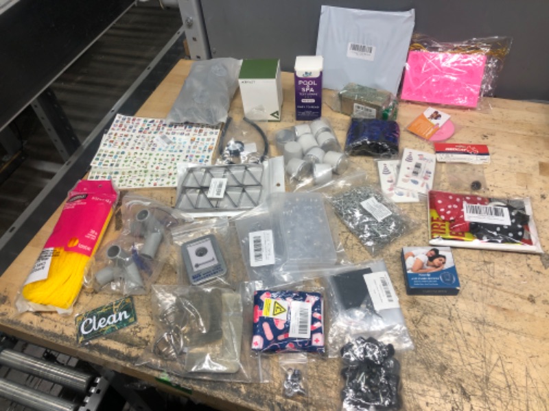 Photo 1 of *BUNDLE* Mixed Misc Household Item's Of 30