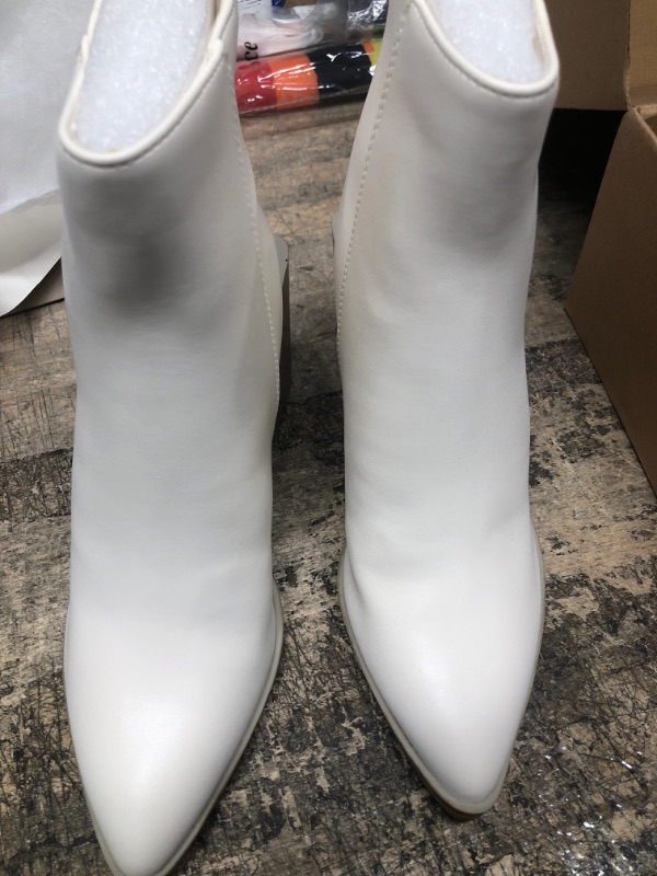 Photo 1 of COUTGO WOMEN'S ANKLE BOOTS POINTED TOE BAVK ZIPPER WHITE SIZE 5.5