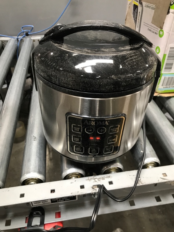 Photo 2 of Aroma Housewares ARC-914SBD Digital Cool-Touch Rice Grain Cooker and Food Steamer, Stainless, Silver, 4-Cup (Uncooked) / 8-Cup (Cooked) Basic