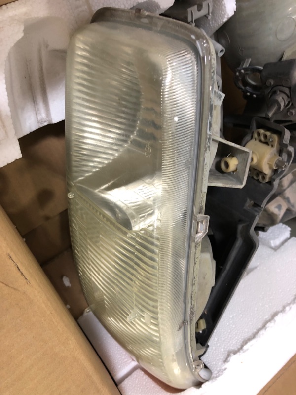 Photo 1 of ****USED****MOSTPLUS Headlight Assembly Compatible with 99-06 GMC Sierra 1500 2500/2000-2006 GMC Yukon Headlamp with Chrome Housing/Transparent Lens/Yellow Corner OE w/o bulb Chrome/Transparent/Yellow