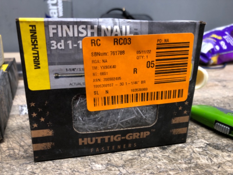 Photo 1 of  693 Finish nails