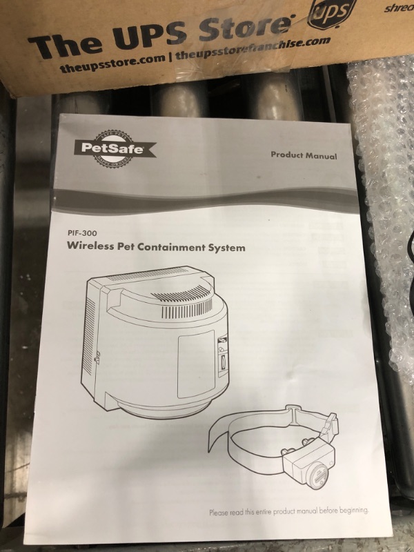 Photo 5 of ***TESTED/ TURNS ON** PetSafe Wireless Pet Fence Pet Containment System, Covers up to 1/2 Acre, for Dogs Over 8 lb, Waterproof Receiver with Tone/Static Correction - from The Parent Company of Invisible Fence Brand Wireless Fence Kit