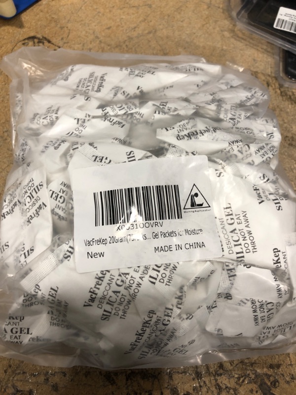 Photo 1 of VacFreKep 20 Gram(75Packs) Food Grade Dessicant Silica Gel Packs,Moisture Absorber Silica Gel Desiccant Packets for Moisture Storage 20G(75Packets)
