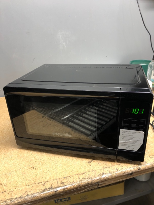 Photo 2 of ***TESTED WORKING*** Proctor Silex 0.7 cu ft 700 Watt Microwave Oven - Black