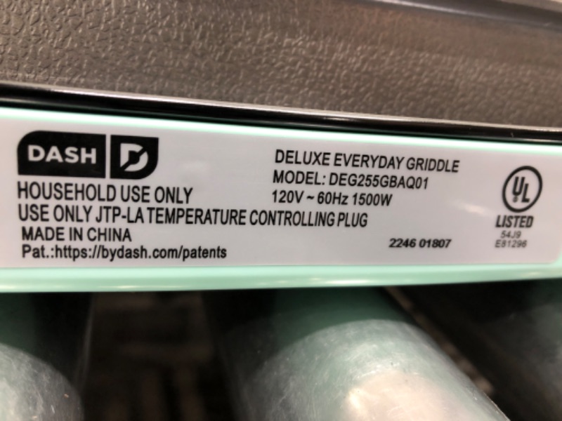 Photo 4 of ***TESTED/ TURNS ON** DASH Deluxe Everyday Electric Griddle with Dishwasher Safe Removable Nonstick Cooking Plate for Pancakes, Burgers, Eggs and more, Includes Drip Tray + Recipe Book, 20” x 10.5”, 1500-Watt - Aqua Aqua Griddle