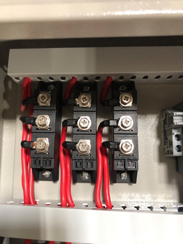 Photo 3 of ECO-WORTHY 6 String PV Combiner Box(Mental Case) & 63A Circuit Breakers for Solar Panels