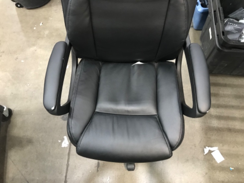 Photo 3 of Black office chair with 5 wheels