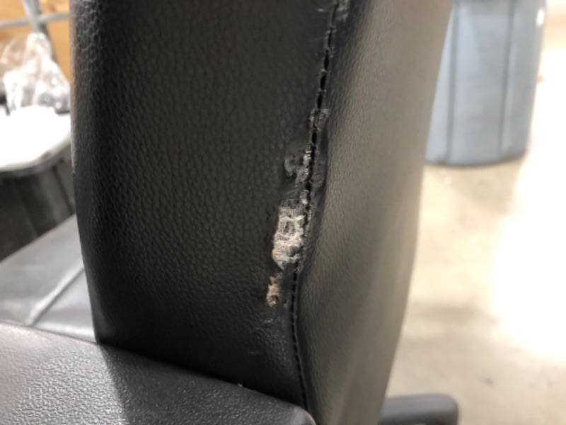 Photo 3 of used/ torn
black office chair 