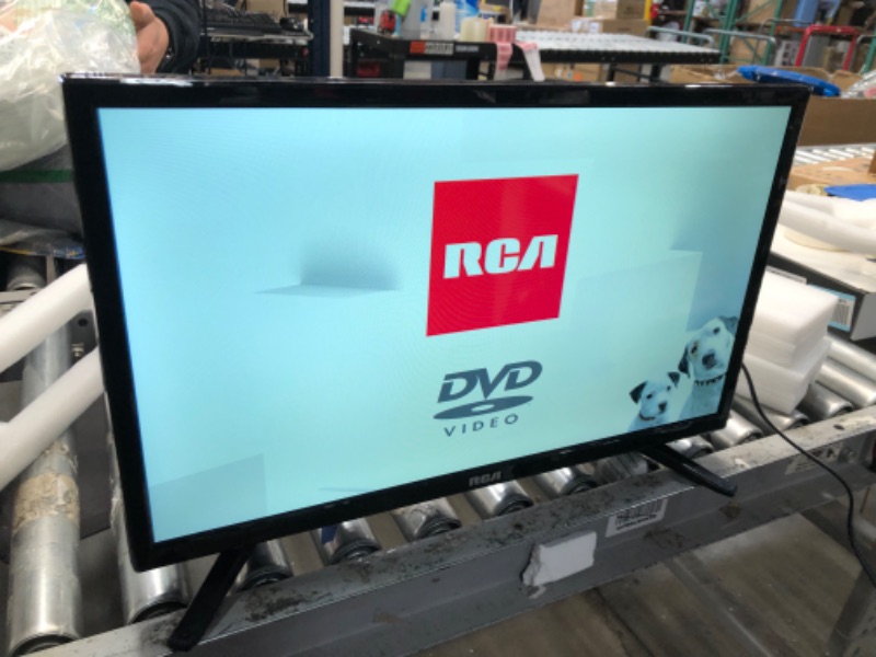 Photo 2 of RCA 24” TV/DVD Combo, HD LED Screen (720p)