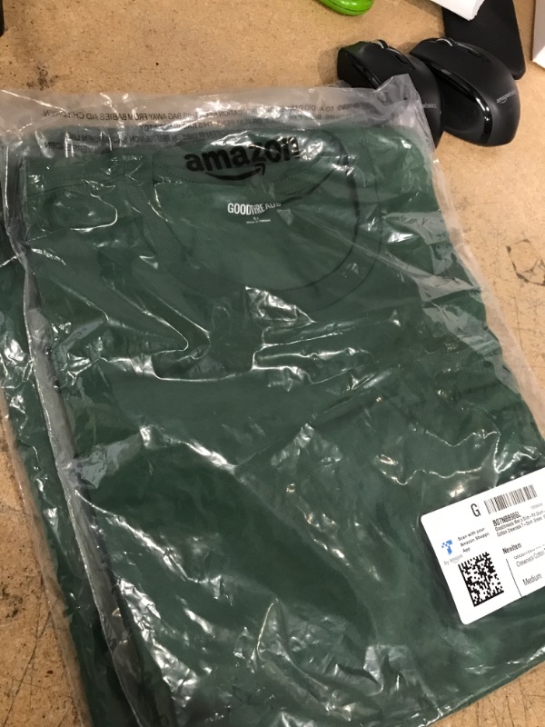 Photo 2 of (pack of 2) Goodthreads Men's Slim-Fit Short-Sleeve Cotton Crewneck T-Shirt Medium Green No Pocket