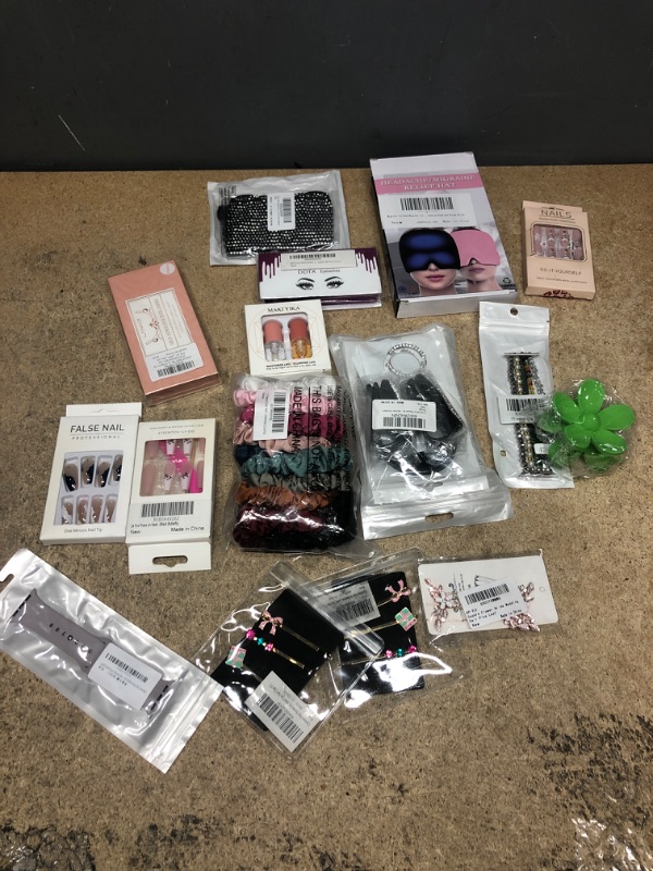 Photo 1 of BEAUTY BUNDLE - Faux Nails, lip plumper, Eye Lashes etc.