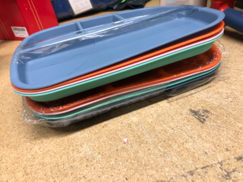 Photo 4 of **1 TRAY IS CRACKED, PLATES ARE WARPED SEE PHOTOS**
4pk cafeteria trays-sun squad 2 sets 