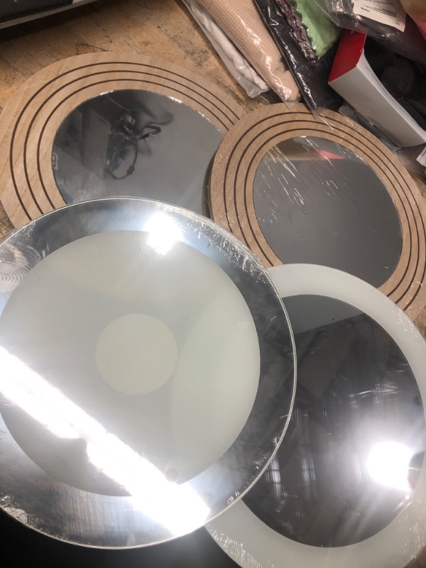 Photo 1 of 4 pack of mirror plates