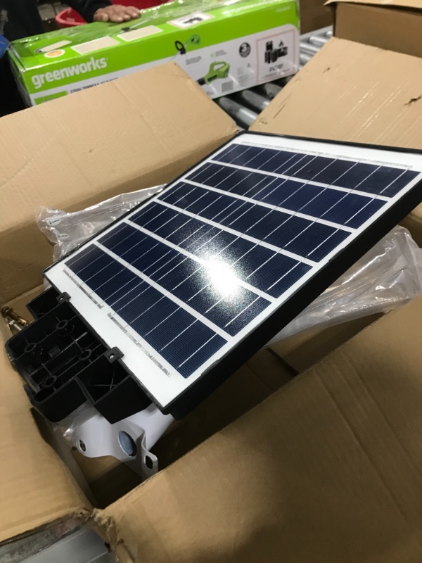 Photo 3 of 600W Solar Street Lights Outdoor, 30000LM High Brightness Dusk to Dawn LED Wide Angle Lamp , with Motion Sensor and Remote Control,Waterproof for Parking Lot, Yard, Garden, Patio, Stadium, Piazza