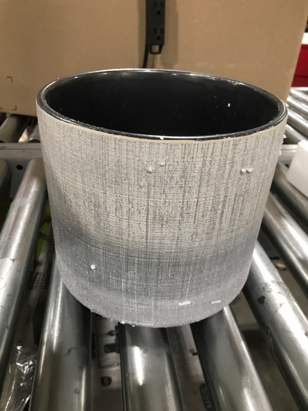 Photo 1 of 8.5" ROUND FLOWER POT