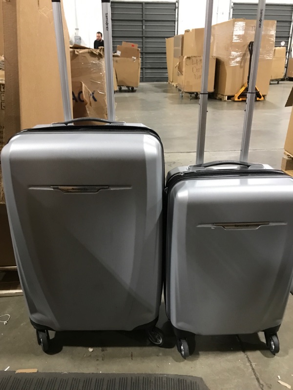 Photo 6 of Samsonite Winfield 3 DLX Hardside Expandable Luggage with Spinners, 2-Piece Set (20/25), Silver
