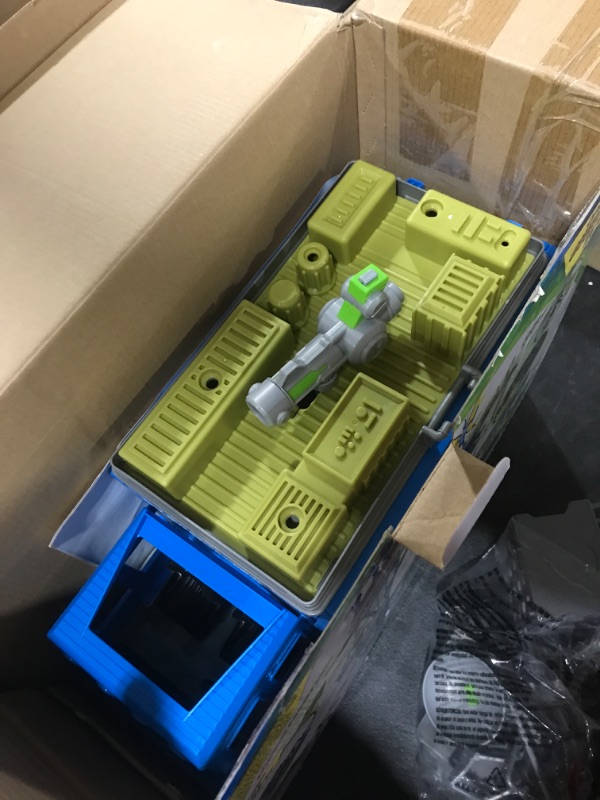 Photo 1 of Ben 10 Rustbucket Deluxe Vehicle Transforming Playset

