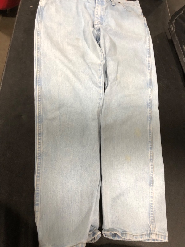 Photo 1 of MENS JEANS SIZE 38 X 32
USED / HAVE A FEW STAINS
